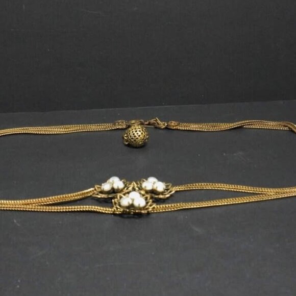 VTG Gold Tone Jeweled Belt Hollywood Regency Aesthetic Movement Style Jewelry - Picture 1 of 4